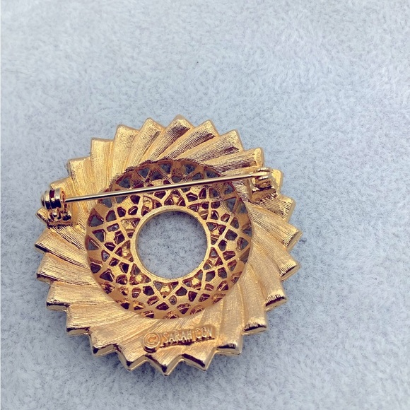 Vintage Sarah Coventry Aquarius Brooch - Picture 3 of 3